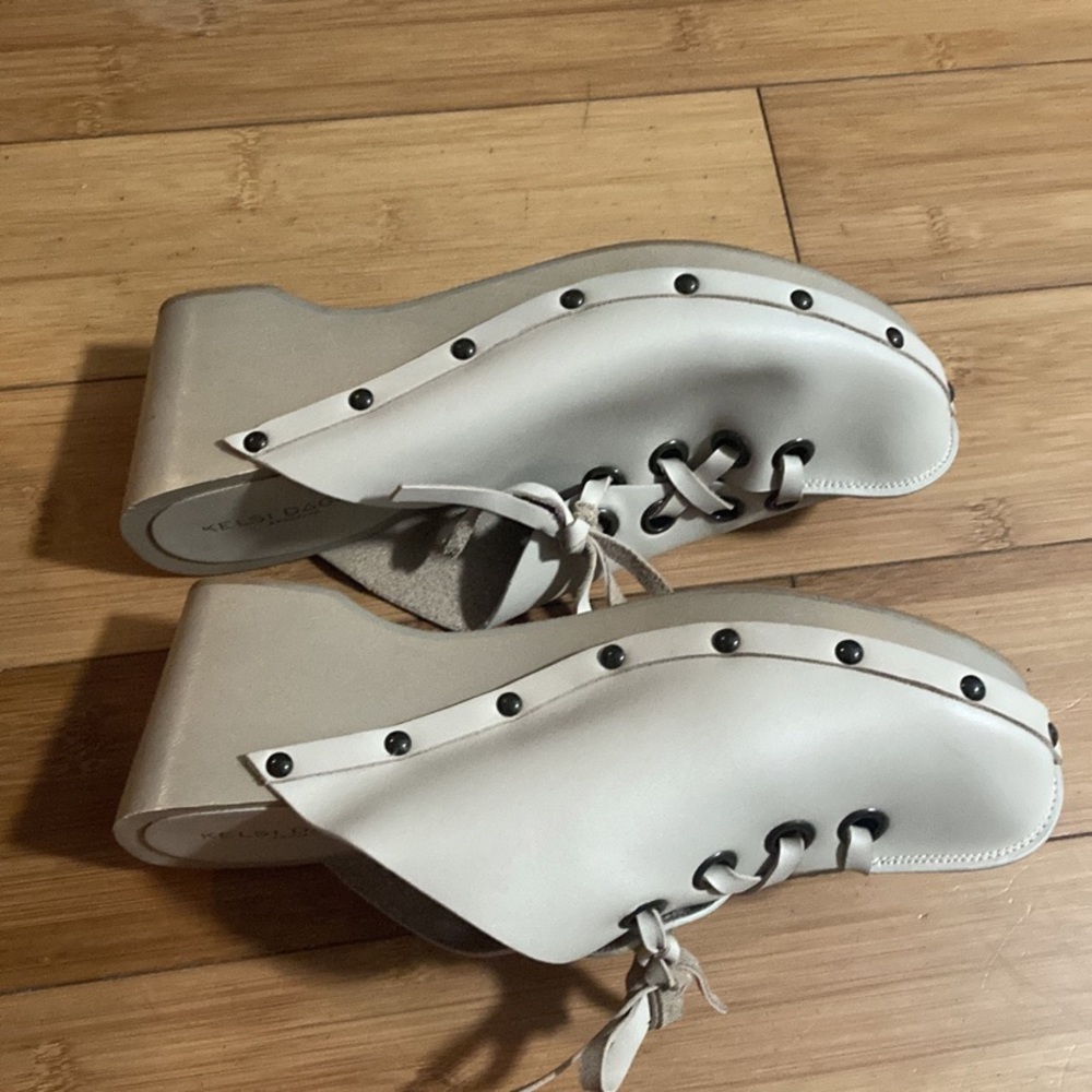 Clogs - Picture 6 of 6